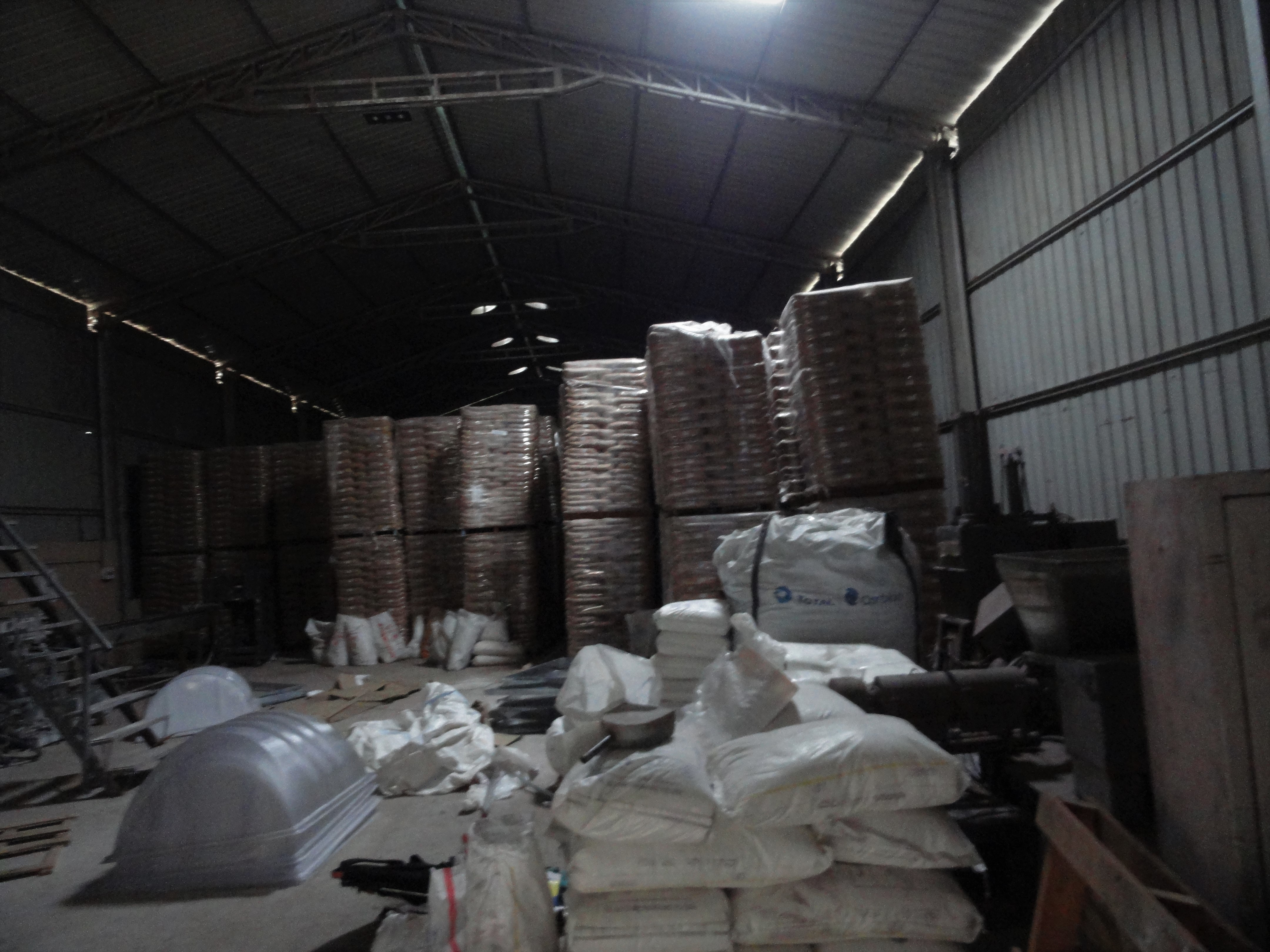 Industrial space before installing Maxima ADSL daylight system